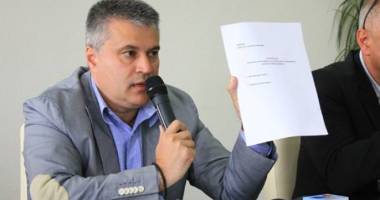 Stire din Politică-Administrație : DESZĂPEZIREA LA CONSTANȚA, O PROBLEMĂ! REGIA DE DRUMURI ARE CONTURILE BLOCATE!