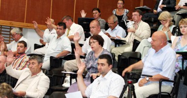 Stire din Politică-Administrație : Pentru ce vrea CJC  să ia zece milioane de euro împrumut