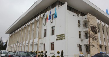Stire din Politică-Administrație : Cine  vrea să câștige scaunul de președinte al CJC
