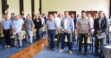 Stire din Politică-Administrație : Consilierii județeni, convocați în ședință ordinară. Ce proiecte se votează