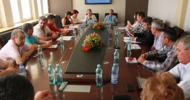 Stire din Politică-Administrație : Mangalia vrea să se împrumute la bănci pentru investiții în infrastructură