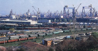 Stire din Economie : Strategie de dezvoltare a portului Constanța, cu o viziune româno-olandeză