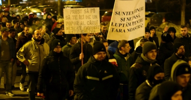 Constanța bate record după record. Mii de oameni la protestele din weekend - 10