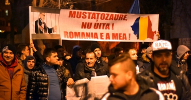 Constanța bate record după record. Mii de oameni la protestele din weekend - 14