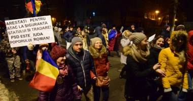 Constanța bate record după record. Mii de oameni la protestele din weekend - 3