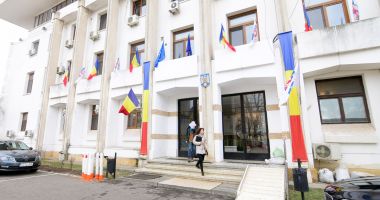 Stire din Politică-Administrație : Primăria Constanța acordă bani pentru bonele copiilor