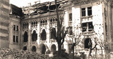 Constanța, 1941. Zona peninsulară în timpul bombardamentului rusesc - Imagini de colecție - 13
