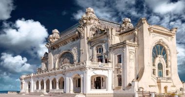 Stire din Cultură-Educație : Constanța părăsită! Cum este văzut orașul de la malul mării