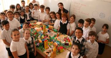 Stire din Cultură-Educație : Constanța, imaginată de micuții arhitecți de la Școala 29