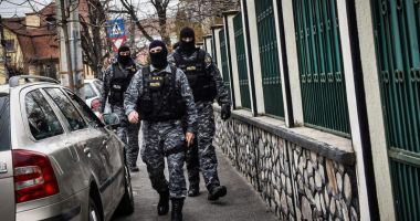 Stire din Eveniment : Constănțean cu mandat european de arestare, ridicat de mascați