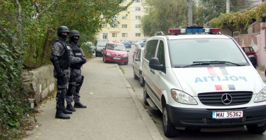Stire din Eveniment : Constănțeanul priceput la toate: făcea trafic de droguri, era proxenet și plasa valută falsă