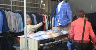Galerie foto. Constănțenii cumpără pe rupte, la Târgul TINIMTEX, din Mamaia - 2