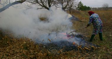 Stire din Economie : Constănţenii care vor da foc la frunze vor fi sancţionaţi