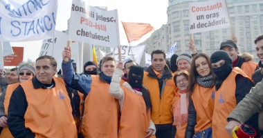 Stire din Politică-Administrație : Constănțenii din PDL au protestat la București