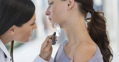 Stire din Sănătate : Constănțenii nu își verifică alunițele. Ce pericole îi pasc