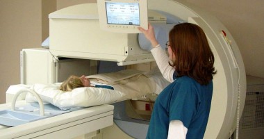 Stire din Sănătate : Datorii de milioane de euro pentru pacienții tratați în străinătate