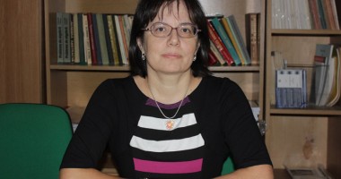 Stire din Cultură-Educație : Prof. Gabriela Constantinescu: "Părinții vor să-și testeze copiii"