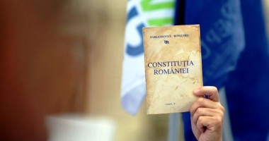 Stire din Politică-Administrație : Întâlnire organizată de femeile liberale din Constanța pe tema Constituției
