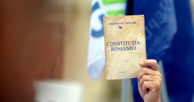 Stire din Politică-Administrație : Cel propus de partidul cu cel mai mare număr de mandate, desemnat premier
