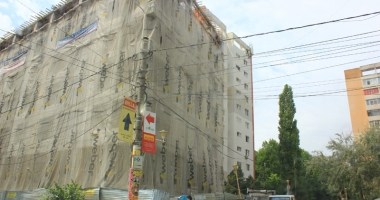 Cum cresc peste noapte blocurile construite  pe spațiile verzi din zona Tăbăcărie - 9