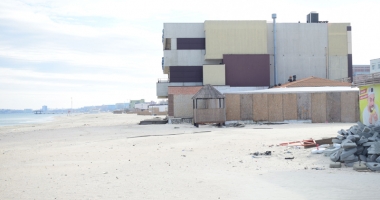 Construcțiile de pe plaja din Mamaia. Cine a vândut terenurile, cum s-au dat autorizațiile? Avem liber la investiții! - 6