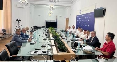 Stire din Cultură-Educație : 500 de propuneri în primele 10 zile de la lansarea proiectelor Legii Educației