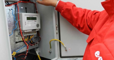 Consumăm mai puțină electricitate, dar exportăm mai multă