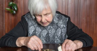 Stire din Social : Consumatorii vulnerabili ar putea primi ajutor pentru plata facturilor la energie