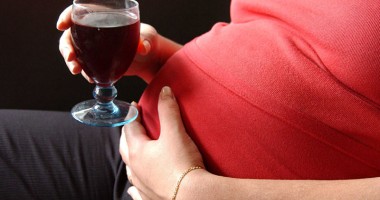 Stire din Sănătate : Consumul de alcool în timpul sarcinii provoacă grave afecțiuni copiilor