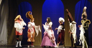 Stire din Cultură-Educație : Păpușarii constănțeni pleacă la festival