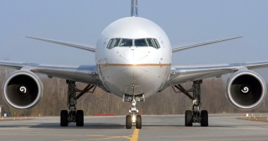 Stire din Actualitate : UPDATE - Un avion Boeing 767 A FOST DETURNAT DE COPILOT!