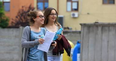 Stire din Cultură-Educație : Continuă dezbaterile pentru planul cadru la gimnaziu. Ce spune ministrul Educației