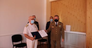 Contraamiralul de flotilă Niculae Ștefan, distins cu Emblema de Onoare a Statului Major al Apărării - 2