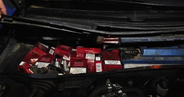 Contrabandă cu peste 56.000 de țigarete - 2