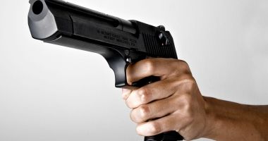 Stire din Eveniment : Un bărbat și o femeie, anchetați pentru contrabandă cu arme