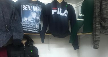 Contrabandiștii din piețe, puși pe fugă de polițiștii constănțeni - 3