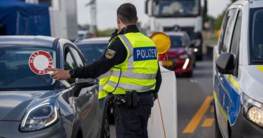 Stire din Actualitate : Reintroducerea controalelor la frontierele interne este posibilă, afirmă Comisia Europeană
