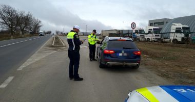 Stire din Eveniment : Acțiuni pentru prevenirea accidentelor rutiere! 20 de vitezomani au fost pedepsiți