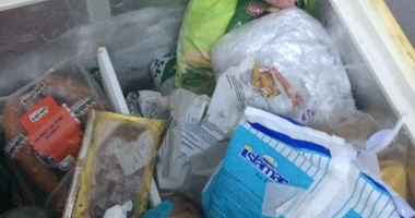 Stire din Social : Tone de alimente, confiscate și distruse de inspectorii sanitar-veterinari