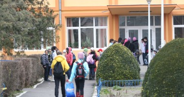 Stire din Sănătate : Aproape  1.000 de copii  s-au întors la școală bolnavi!