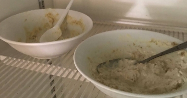 Galerie Foto-Video. Ați mâncat vreodată la Cuptorul cu Plăcinte din Satul de Vacanță? Iată ce mizerii au găsit comisarii OPC - 2