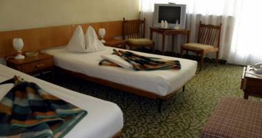 Amenzi de zeci de mii de lei pentru două hoteluri din Neptun - 3