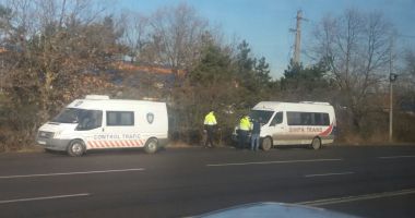 Stire din Eveniment : Polițiștii au ieșit la "vânat" microbuze!