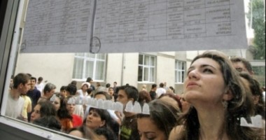 Stire din Cultură-Educație : Record de contestații la bacalaureat 2011: Peste 80.000 de lucrări au fost contestate