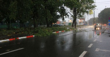 Ce a lăsat în urmă POTOPUL de ieri de la Constanța. GALERIE FOTO - 2