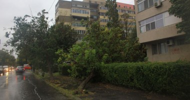 Ce a lăsat în urmă POTOPUL de ieri de la Constanța. GALERIE FOTO - 5