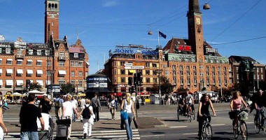 Doi români au fost înjunghiați, pe stradă, în Copenhaga