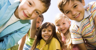 Stire din Social : Alarmant! România are din ce în ce mai puțini copii