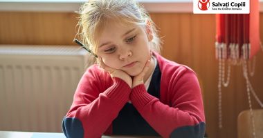 Stire din Social : Majoritatea copiilor cu părinții plecați la muncă în străinătate provin din județele Tulcea şi Constanţa