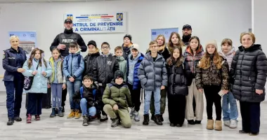 Stire din Eveniment : Elevii de la Colegiul Național „Constantin Brătescu”, detectivi pentru o zi la IPJ Constanța